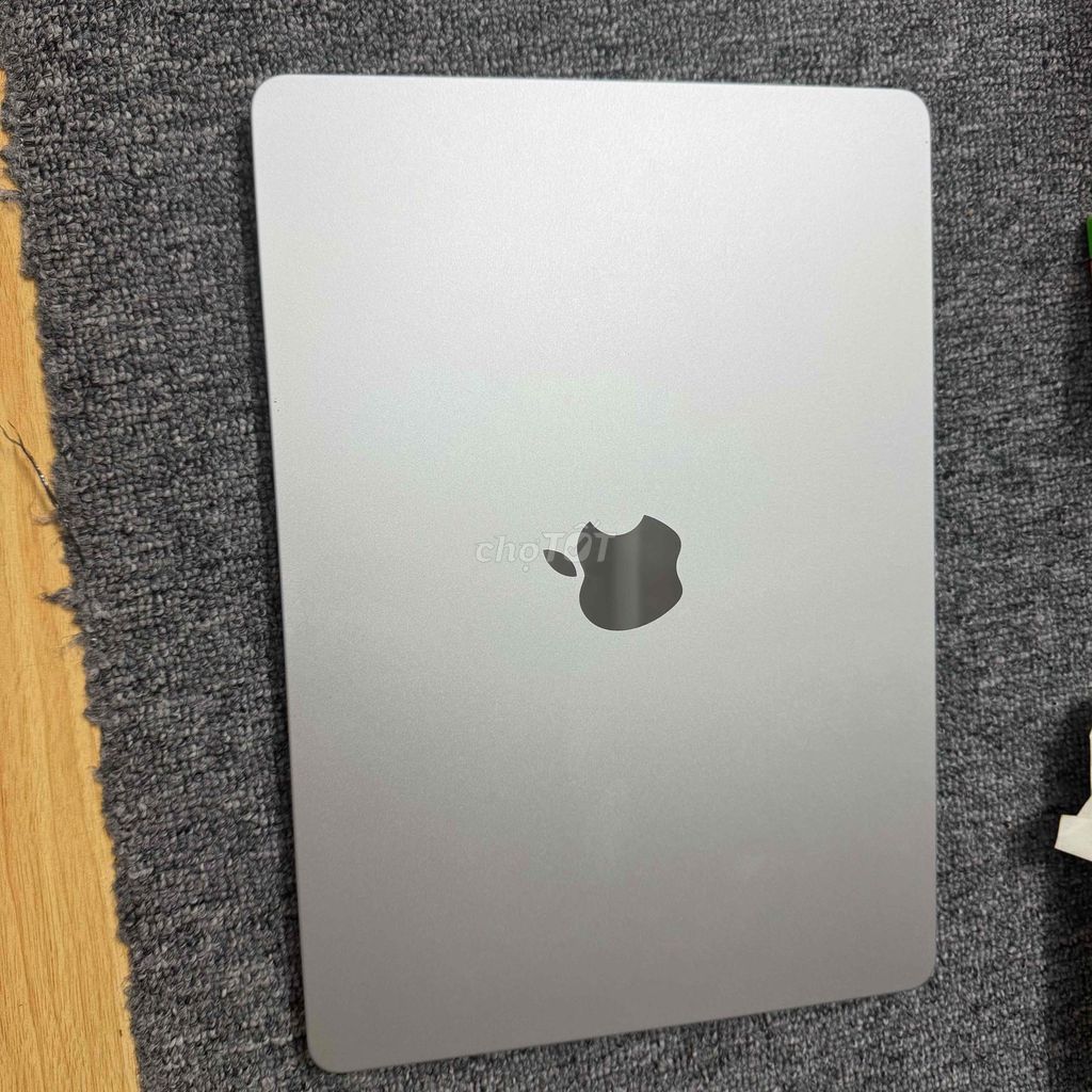 Macbook Air M4 2025 13” 16/512 sạc2 lần bh2028. Mua bán Laptop tại Quận 3 Tp Hồ Chí Minh được đăng bởi Phúc Nguyễn hình 1