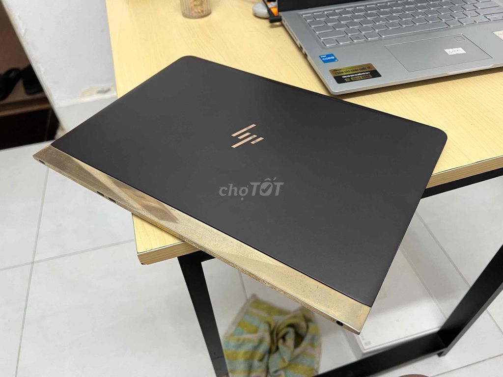 Hp Spectre 13 Vỏ nhôm Sieu Mõng i7 8g 512g ng zin. Mua bán Laptop tại Quận 6 Tp Hồ Chí Minh được đăng bởi Chuyên mua bán điện thoại laptop hình 4