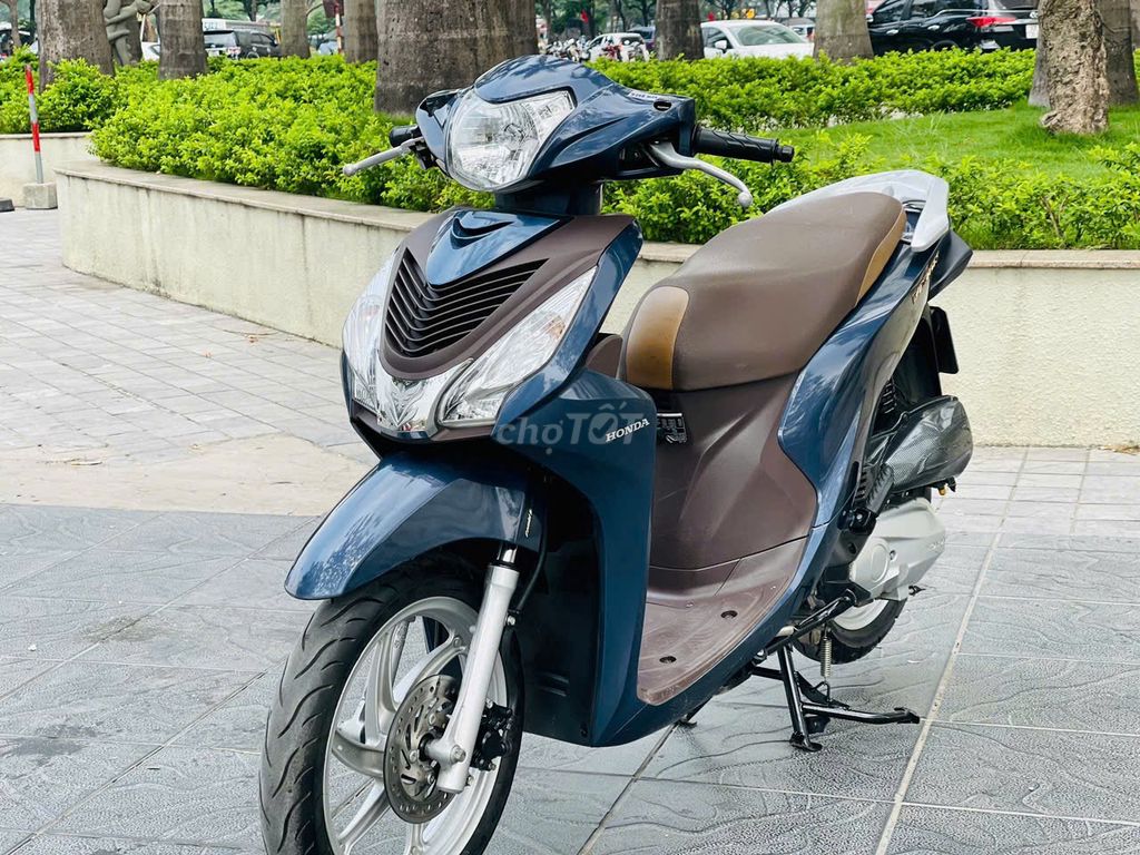 Honda Vision 110 2020 Green — обладательница красивого автомобиля