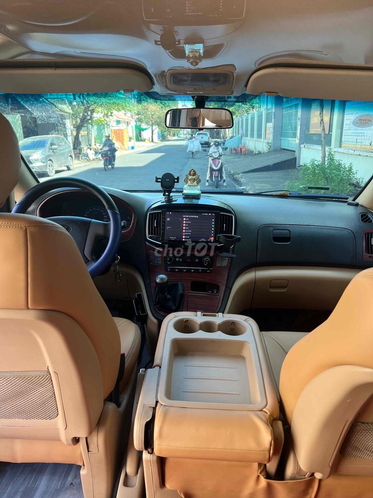 Hyundai Grand Starex 2017 - 106000 km. Mua bán Ô tô tại Quận Bình Tân Tp Hồ Chí Minh được đăng bởi Chánh hình 7
