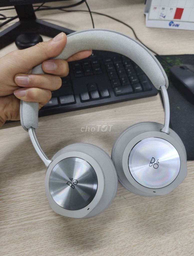 Tai nghe B&O Beoplay Portal Xám. Mua bán Tivi, Âm thanh tại Huyện Triệu Sơn Thanh Hóa được đăng bởi Nguyen Viet Anh hình 1