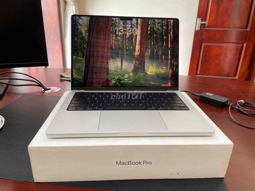 Apple Macbook Pro M5 32GB/512GB Bạc Như mới. Mua bán Laptop tại Huyện Vĩnh Bảo Hải Phòng được đăng bởi Vu Dang Khoa hình 1
