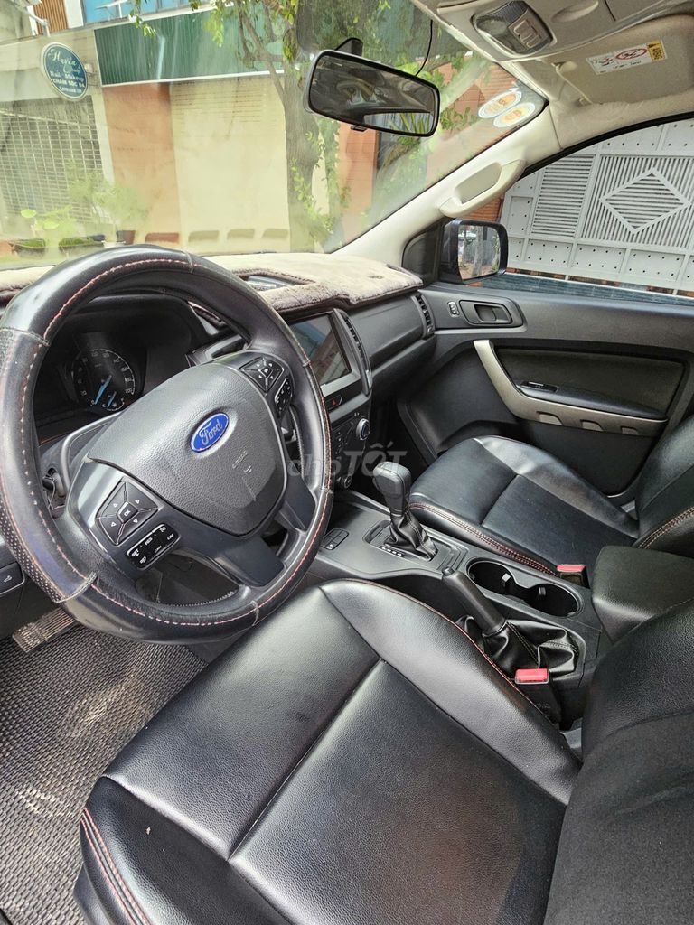 Ford Ranger 2018 XLS 2.2 4x2 AT - 127998 km. Mua bán Ô tô tại Thành phố Thủ Dầu Một Bình Dương được đăng bởi Trần Mạnh Hùng hình 9