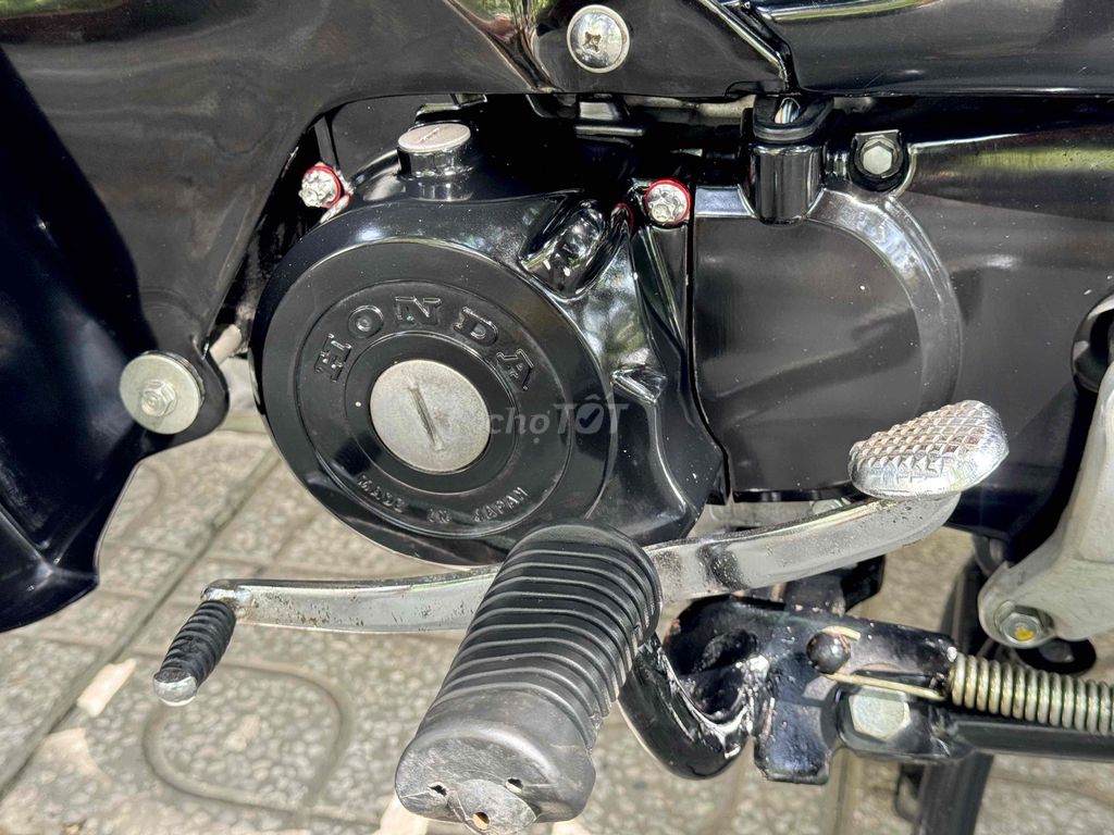 Honda Dream Lùn Thái 1996 Đen. Mua bán Xe máy tại Quận Ô Môn Cần Thơ được đăng bởi Tiến Tạp Hoá  hình 12