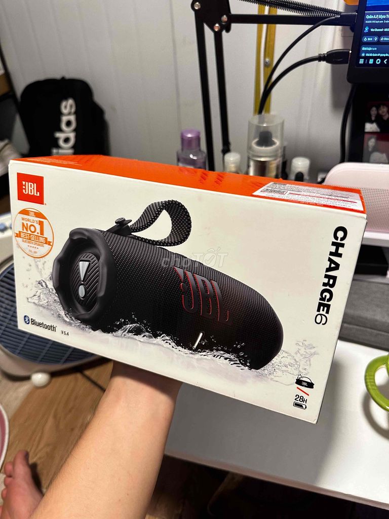 Loa Bluetooth JBL CHARGE 6 Đen newseal mới 100%. Mua bán Tivi, Âm thanh tại Huyện Long Điền Bà Rịa - Vũng Tàu được đăng bởi Trung Tinh Nguyen hình 1