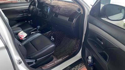 Mitsubishi Outlander 2019 2.0 CVT - 140000 km. Mua bán Ô tô tại Quận Cẩm Lệ Đà Nẵng được đăng bởi Hùng Bầu