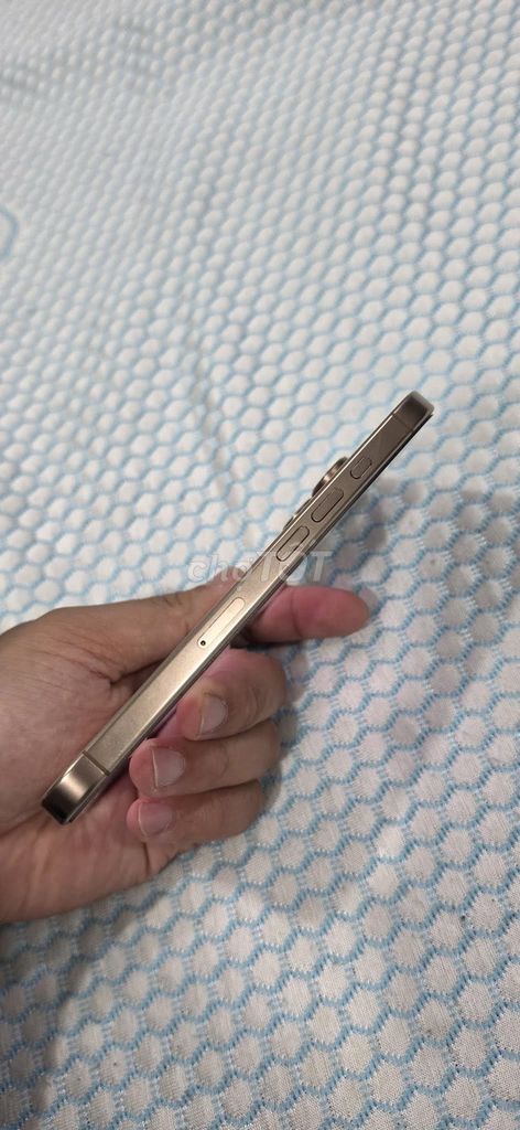 iPhone 16 Pro 128GB Vàng Việt Nam Đã sử dụng. Mua bán Điện thoại tại Quận 1 Tp Hồ Chí Minh được đăng bởi Hội Đồ Điện Tử hình 1