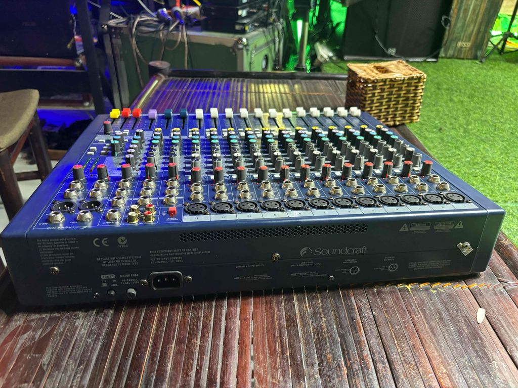Bàn trộn âm thanh Soundcraft MFX 12/2. Mua bán Nhạc cụ tại Quận Đống Đa Hà Nội được đăng bởi nguỵ đình sơn hình 1