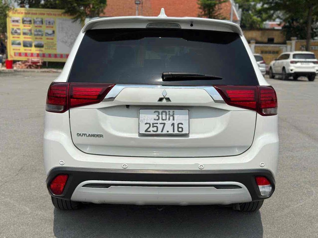 Mitsubishi Outlander 2.0 Premium  sx2021. Mua bán Ô tô tại Quận Thanh Xuân Hà Nội được đăng bởi Mạnh Hải hình 6