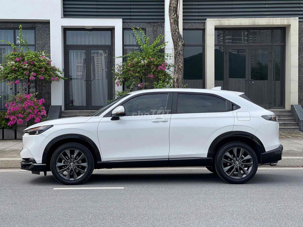 Honda HR-V RS sx 2022 siêu lướt màu trắng. Mua bán Ô tô tại Quận Cầu Giấy Hà Nội được đăng bởi Cao Quý hình 7