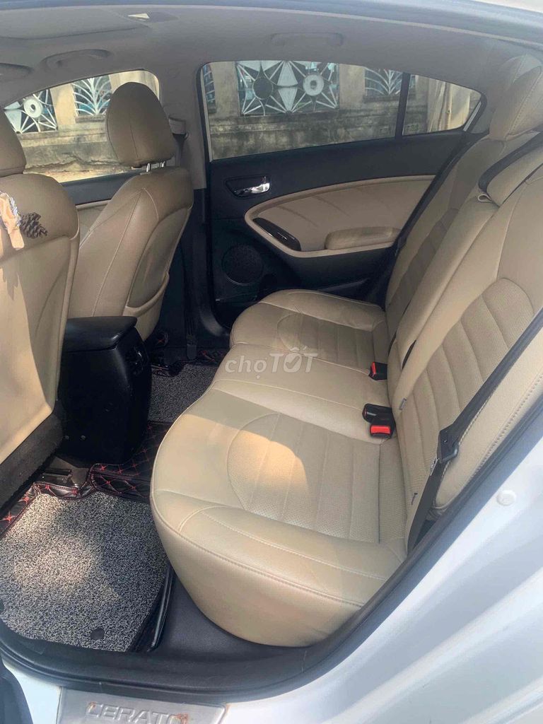 Kia Cerato 2.0 AT phiên bản cao cấp nhất Premium. Mua bán Ô tô tại Thành phố Biên Hòa Đồng Nai được đăng bởi CH xe máy Trần Na Na hình 10