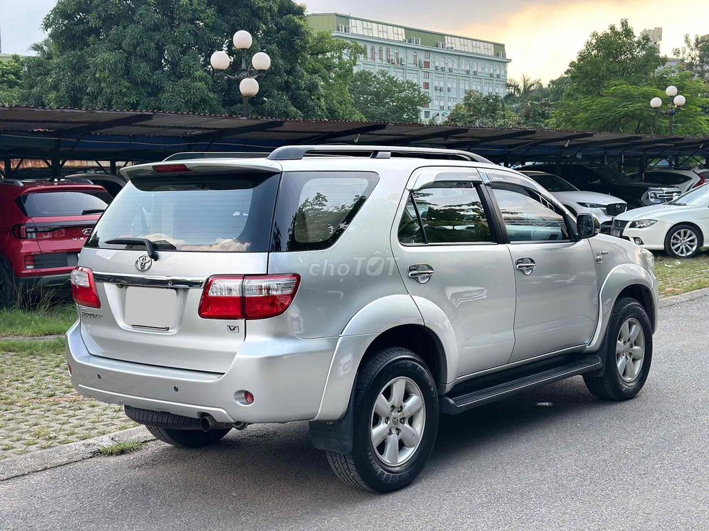 Toyota Fortuner 2010 2.7V 4x4 AT - 150000 km 1 Chủ. Mua bán Ô tô tại Quận Cầu Giấy Hà Nội được đăng bởi Vũ Kiên hình 4