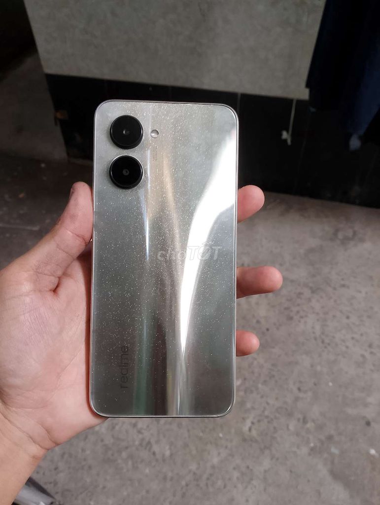 Realme C33 4GB/64GB Vàng. Mua bán Điện thoại tại Thành phố Thủ Dầu Một Bình Dương được đăng bởi Kha Domino hình 1