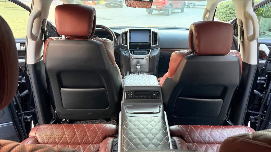 Land Cruiser 4.6V8 4 chỗ siêu VIP, sản xuất 2020.. Mua bán Ô tô tại Quận Bắc Từ Liêm Hà Nội được đăng bởi Mr Hợi  hình 10