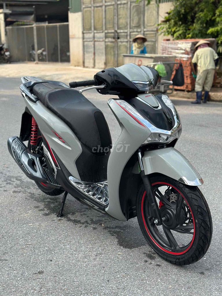 SH Nguyên Bản 2025 Siêu lướt_Bảo Hành 3 Năm✅✅✅. Mua bán Xe máy tại Huyện Gia Lâm Hà Nội được đăng bởi Xe Máy Phúc Hưng hình 2