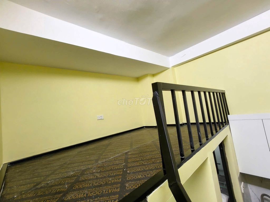Phòng trọ gác xép Đường Láng, Đống Đa, full nội thất