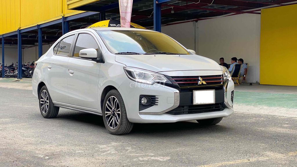 Mitsubishi Attrage 18.000 km Xe Gia Đình Chuẩn Đẹp