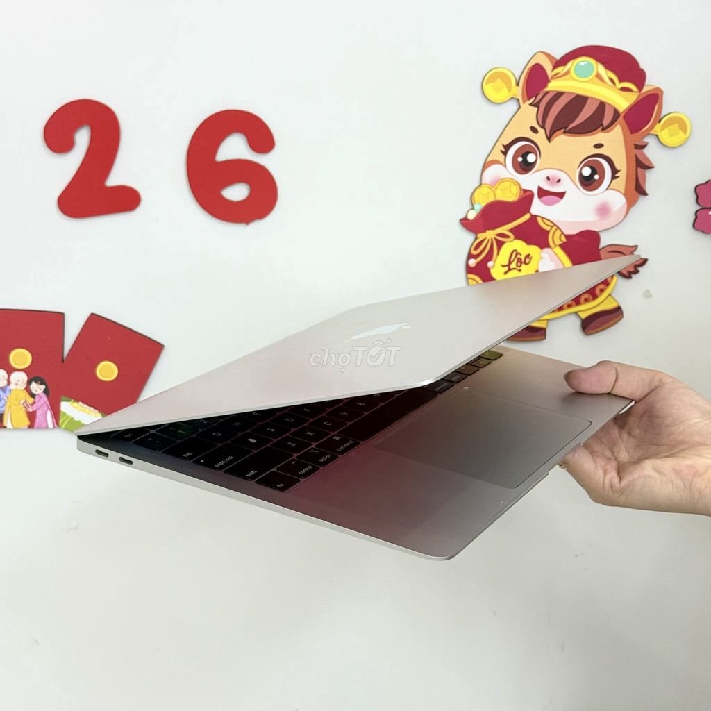 Chỉ hơn 6tr có ngay MacBook Air 2018 i5 8GB Retina. Mua bán Laptop tại Thành phố Huế Thừa Thiên Huế được đăng bởi T T Center hình 1