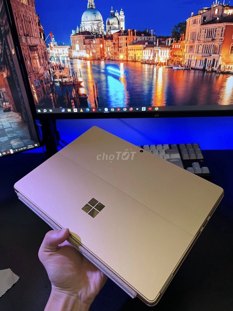 Microsoft Surface Pro 11 Snapdragon X Elite. Mua bán Máy tính bảng tại Quận Tân Bình Tp Hồ Chí Minh được đăng bởi Vân Lê Trần Thanh hình 1