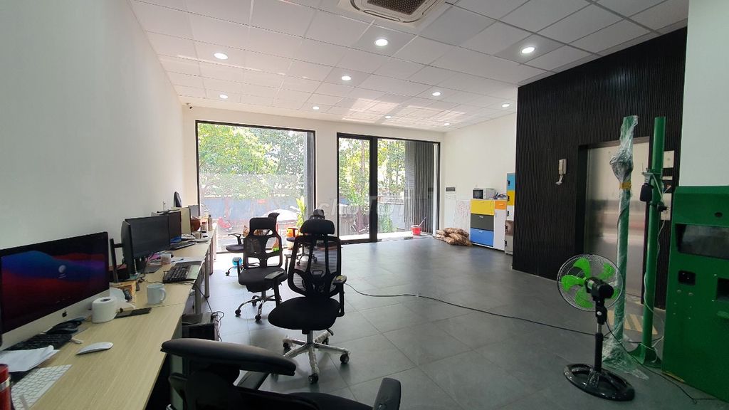 Cho Thuê Mặt Bằng Trống 150m2 Trục Chính KDC HimLam P.Tân Hưng Quận 7