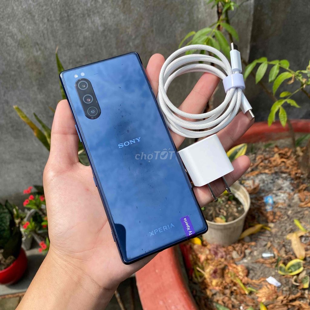 Sony Xperia 5 full zin áp