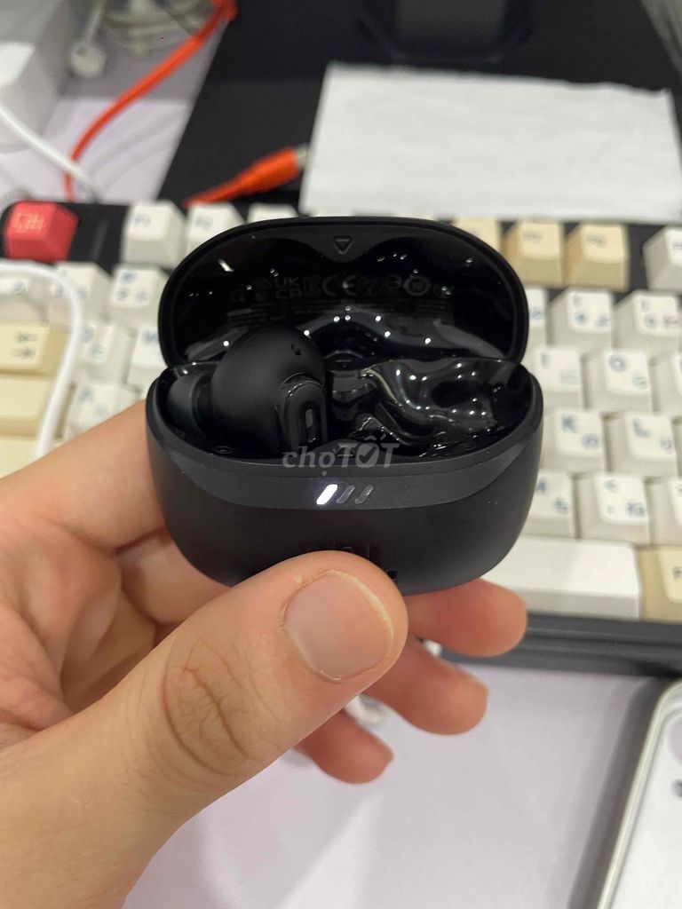 Tai nghe JBL Bluetooth Đen chống ồn. Mua bán Tivi, Âm thanh tại Quận Nam Từ Liêm Hà Nội được đăng bởi Tung Nguyen Ba hình 1