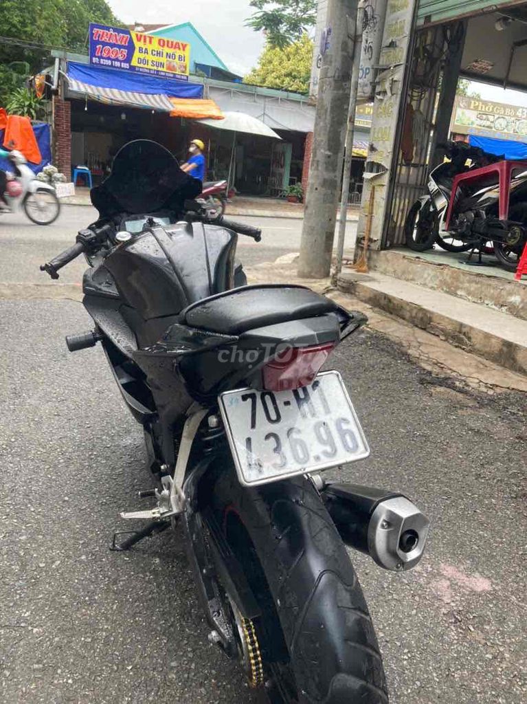 R15 xe đẹp bs 70 ngay chủ công chứng. Mua bán Xe máy tại Thành phố Thủ Đức Tp Hồ Chí Minh được đăng bởi CỬA HÀNG XE GẮN MÁY HOÀNG ANH  hình 5