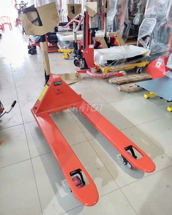 CẦN THANH LÝ GẤP XE NÂNG TAY 3 TẤN mới 100%. Mua bán Đồ chuyên dụng, Giống nuôi trồng tại Thành phố Hạ Long Quảng Ninh được đăng bởi Nguyễn thị cúc hình 1