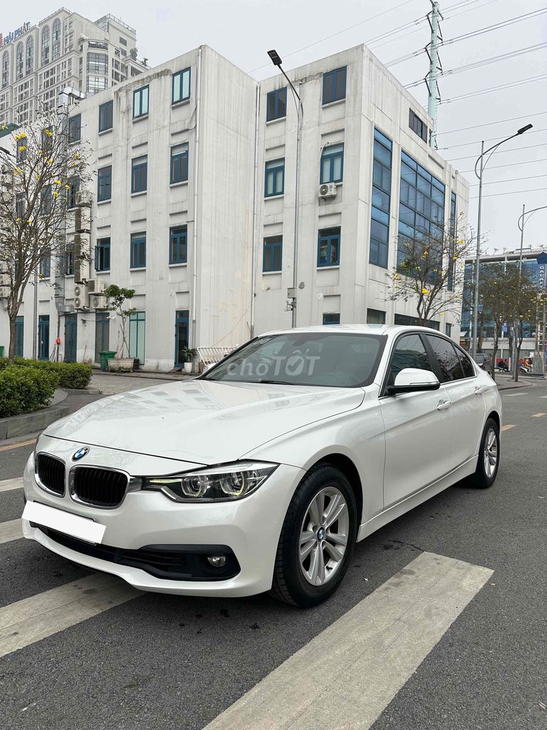 BMW 3 Series 2015 320i - 96839 km. Mua bán Ô tô tại undefined undefined được đăng bởi TIẾN QUÂN CAR hình 5