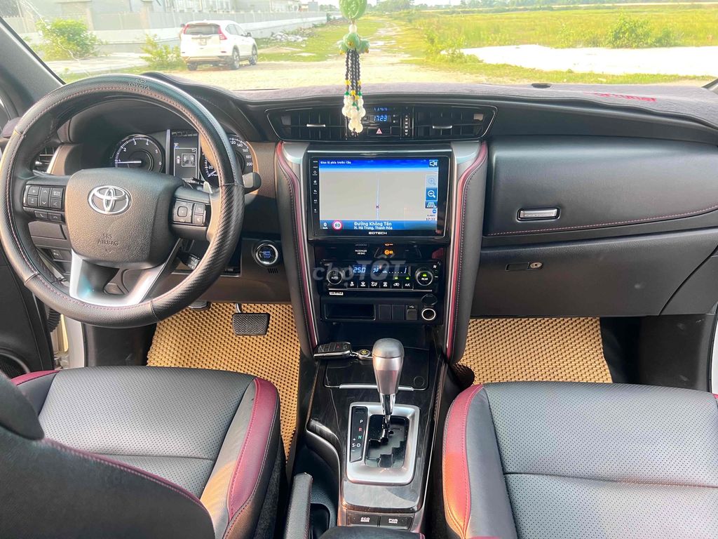 Toyota Fortuner 2021 2.4G Legende ODD chuẩn 5v km. Mua bán Ô tô tại Huyện Hà Trung Thanh Hóa được đăng bởi Nguyễn đức Tuân hình 14