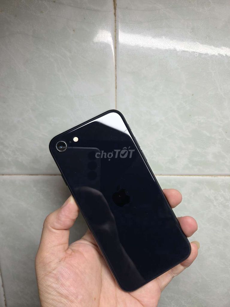 Apple iPhone SE3 2022 Đen Đã sử dụng. Mua bán Điện thoại tại Quận 5 Tp Hồ Chí Minh được đăng bởi Tuấn hình 1