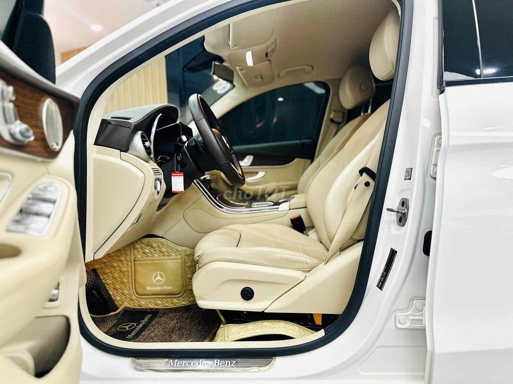 Mercedes GLC200 4Matic 2022 V1. Mua bán Ô tô tại Quận 7 Tp Hồ Chí Minh được đăng bởi Hoàng Anh Tuấn hình 11
