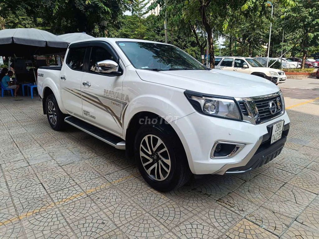 Navara 2018 EL Premium R - 14000 km. Mua bán Ô tô tại Quận Cầu Giấy Hà Nội được đăng bởi Hà Châu Tuyền hình 3