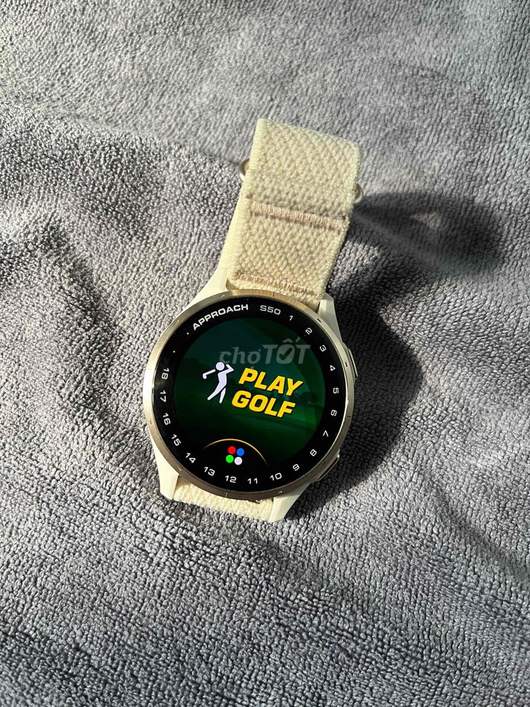 Garmin Approach S50 42mm Trắng. Mua bán Thiết bị đeo thông minh tại Quận Hải Châu Đà Nẵng được đăng bởi Anh Tường hình 1