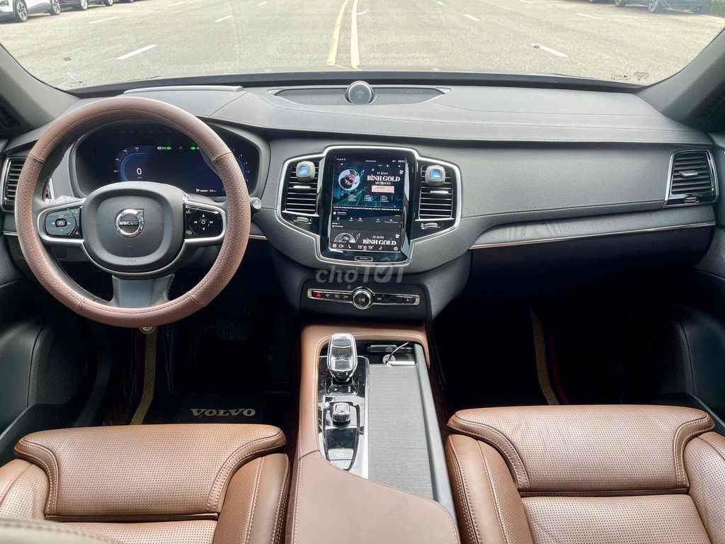 Volvo XC90 ultimate B6 Awd đen/nâu dki 2024. Mua bán Ô tô tại Quận Long Biên Hà Nội được đăng bởi Trang Gala hình 17