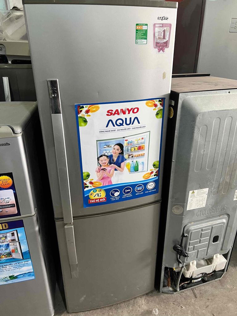 Tủ lạnh Aqua 254lit