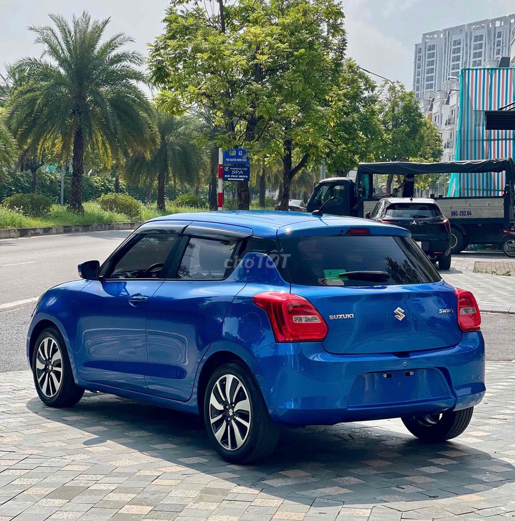 Suzuki Swift 2019 GLX 1.2 CVT - 72000 km. Mua bán Ô tô tại Quận Long Biên Hà Nội được đăng bởi Mr Tài Oto hình 8