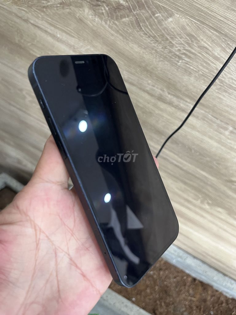 Apple iPhone 12 thường 128GB Đen LL/A pin 91. Mua bán Điện thoại tại Quận Phú Nhuận Tp Hồ Chí Minh được đăng bởi Lucat  hình 1
