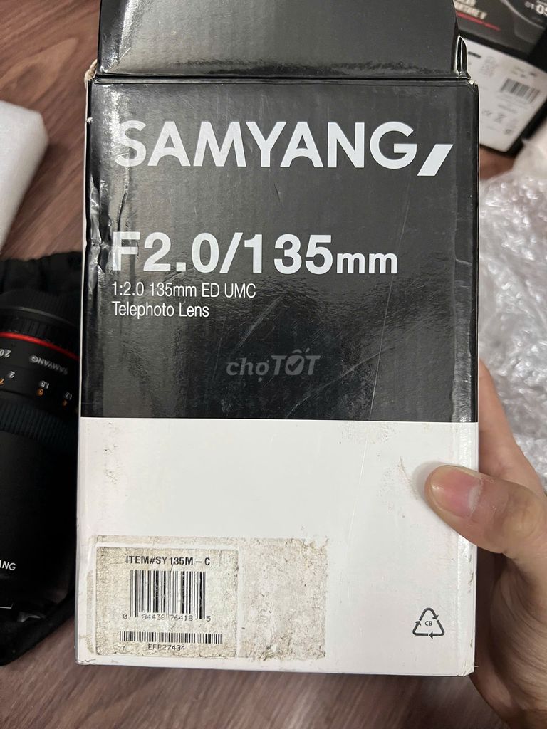 Lens Samyang F2.0/135mm ED UMC