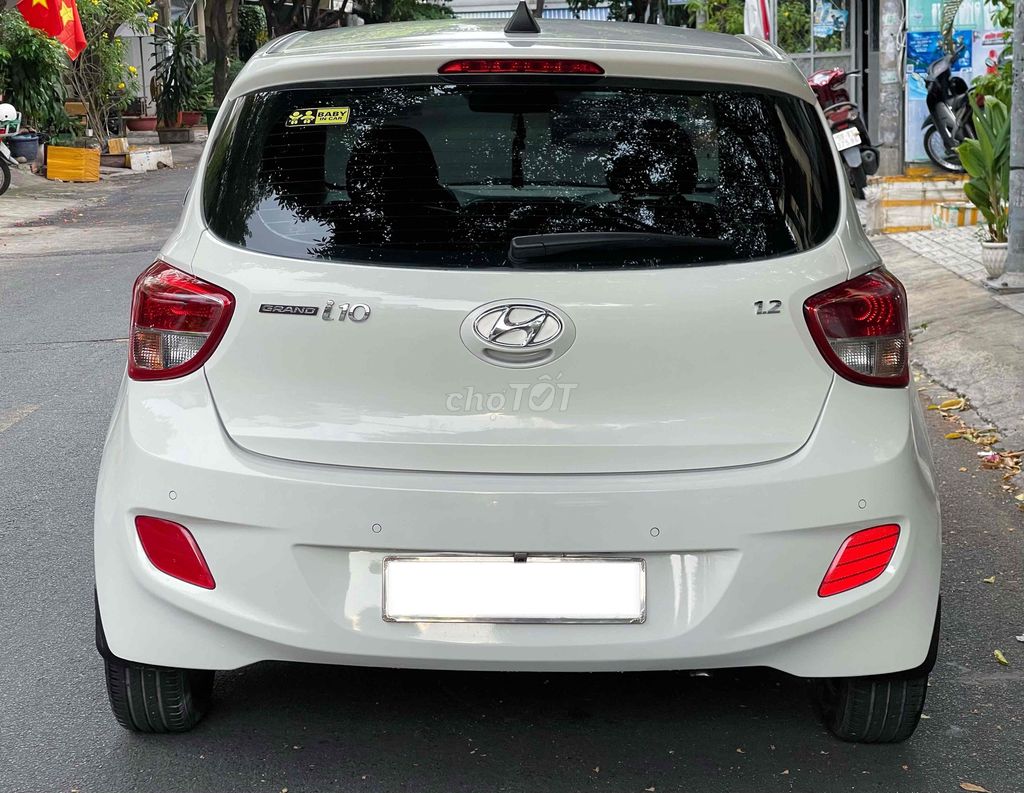 Hyundai i10 2015 1.2 bản đủ Tự động Trắng
