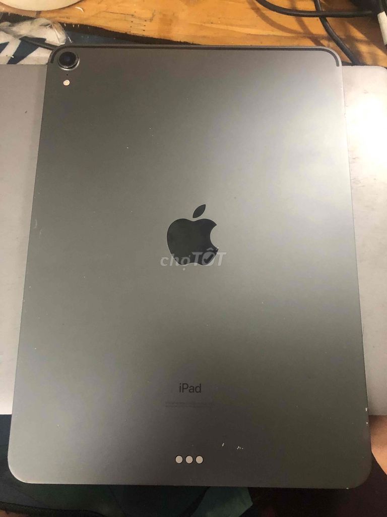 Apple iPad Pro 2018 Xám 64gb wf. Mua bán Máy tính bảng tại Quận Hai Bà Trưng Hà Nội được đăng bởi nam hình 1