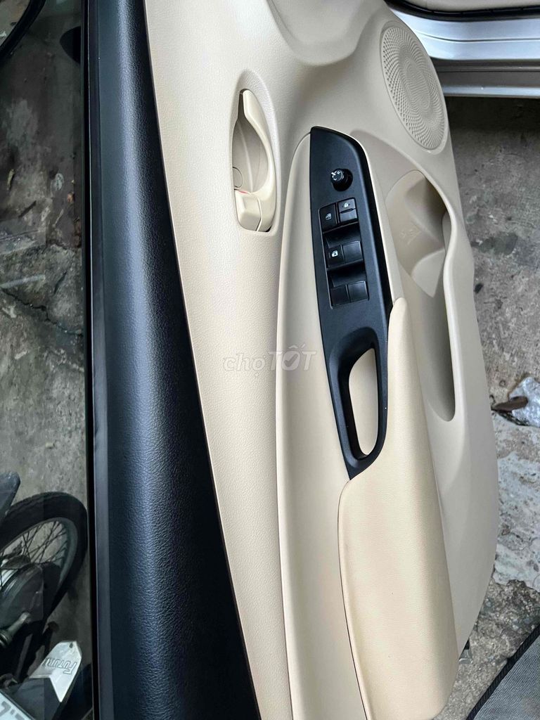 Toyota Vios E MT 2019 механика песочный