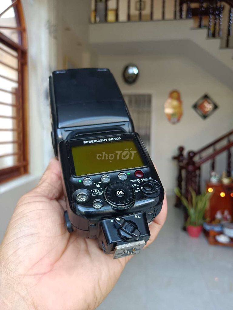 Đèn nikon SB900 hàng chính hãng. Mua bán Máy ảnh, Máy quay tại Thành phố Long Xuyên An Giang được đăng bởi Lý Phước Hảo hình 1
