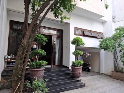 Biệt thự sân vườn, Hoàng Hoa Thám, 7,2x21m, 4 tầng, đường 7m, 25.X tỷ. Mua bán nhà ở tại Quận Tân Bình Tp Hồ Chí Minh được đăng bởi Huỳnh Nhân Nghĩa