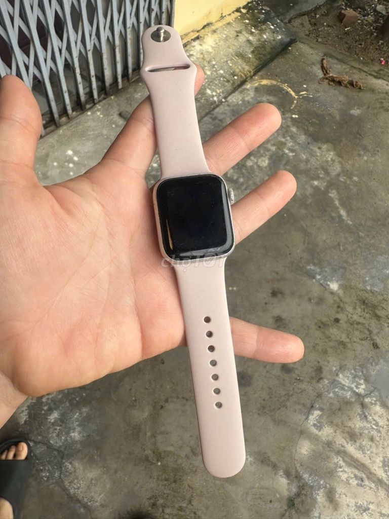 Apple Watch SE Hồng. Mua bán Thiết bị đeo thông minh tại Huyện Đức Hòa Long An được đăng bởi Ba Thu Ng hình 1