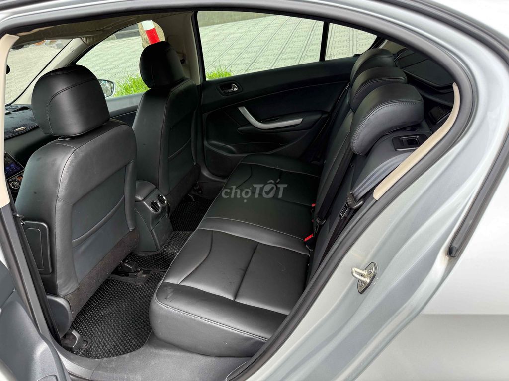 Peugeot 408 2016 Premium 2.0 AT - 43000 km. Mua bán Ô tô tại Quận Long Biên Hà Nội được đăng bởi Duongngo hình 10