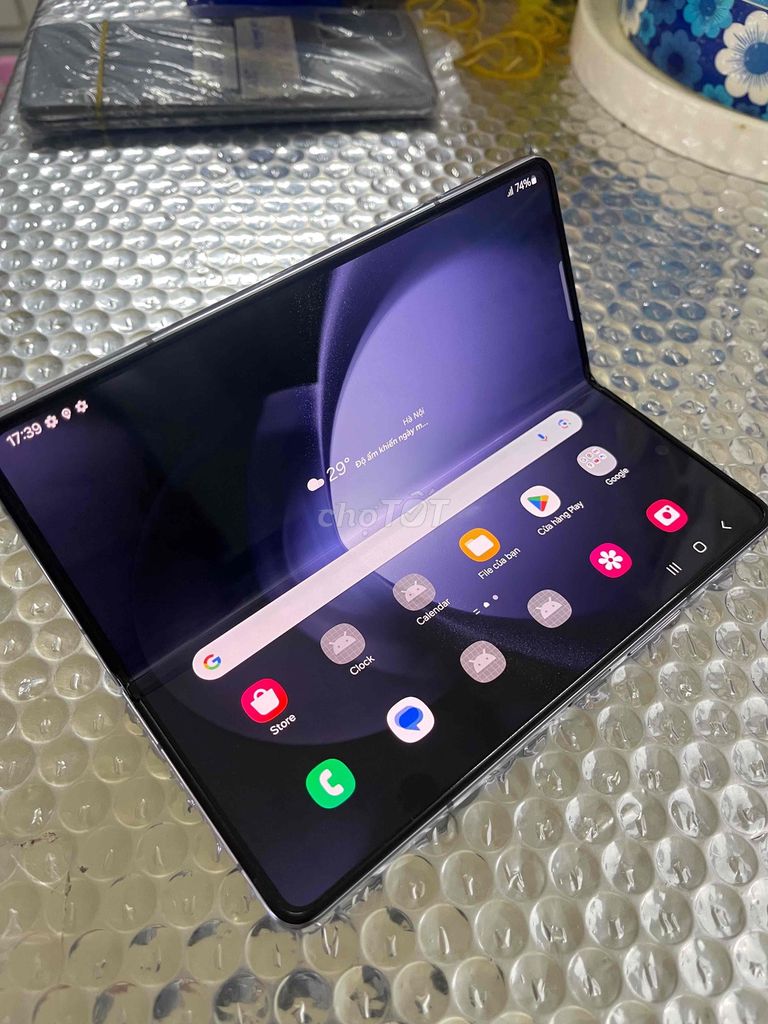 Samsung Galaxy Z Fold 5 12/256GB nguyên zin. Mua bán Điện thoại tại Quận Ninh Kiều Cần Thơ được đăng bởi Cầm Đồ Anh Quý hình 1