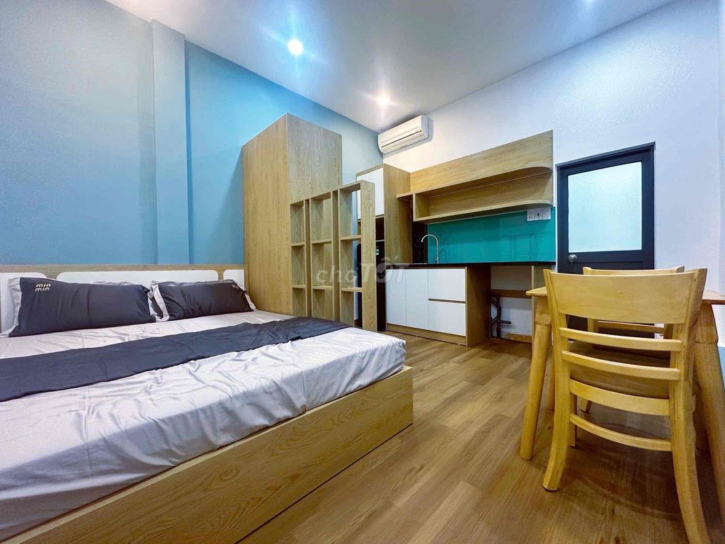NGUYỄN THỊ MINH KHAI Q1 giá rẻ full nội thất an ninh ban công thoáng