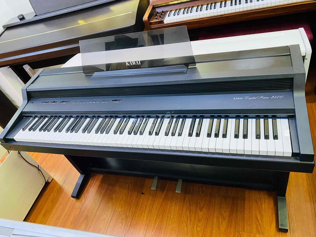 thanh lý piano kawai 2500