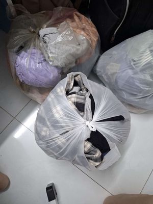 Cho tặng quần áo Nam Nữ, trẻ em. Mua bán Quần áo tại Thành phố Dĩ An Bình Dương được đăng bởi Nguyễn Nga